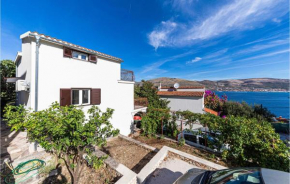 1 Bedroom Gorgeous Apartment In Okrug Donji